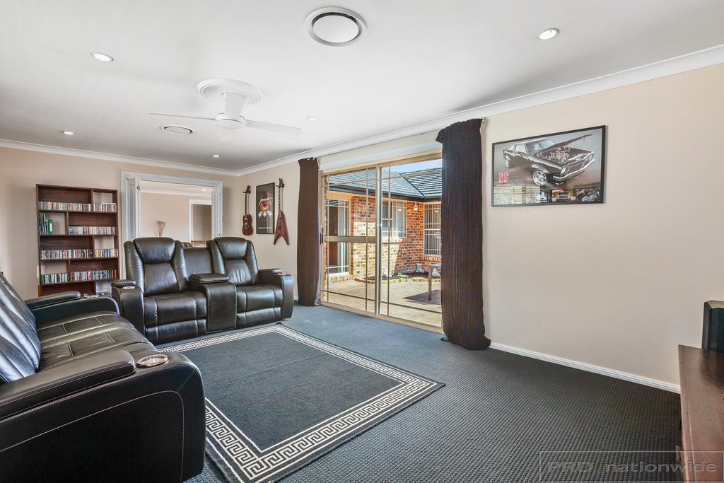 20 Welwin Crescent THORNTON 8