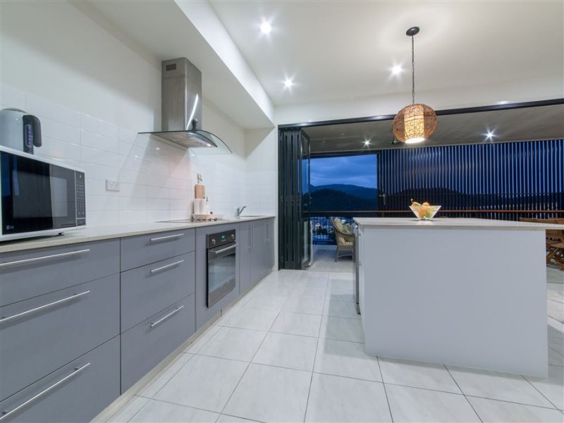 20 Whitehaven Crescent CANNONVALE 6