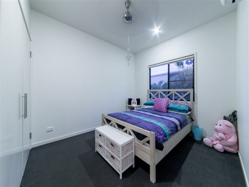 20 Whitehaven Crescent CANNONVALE 11