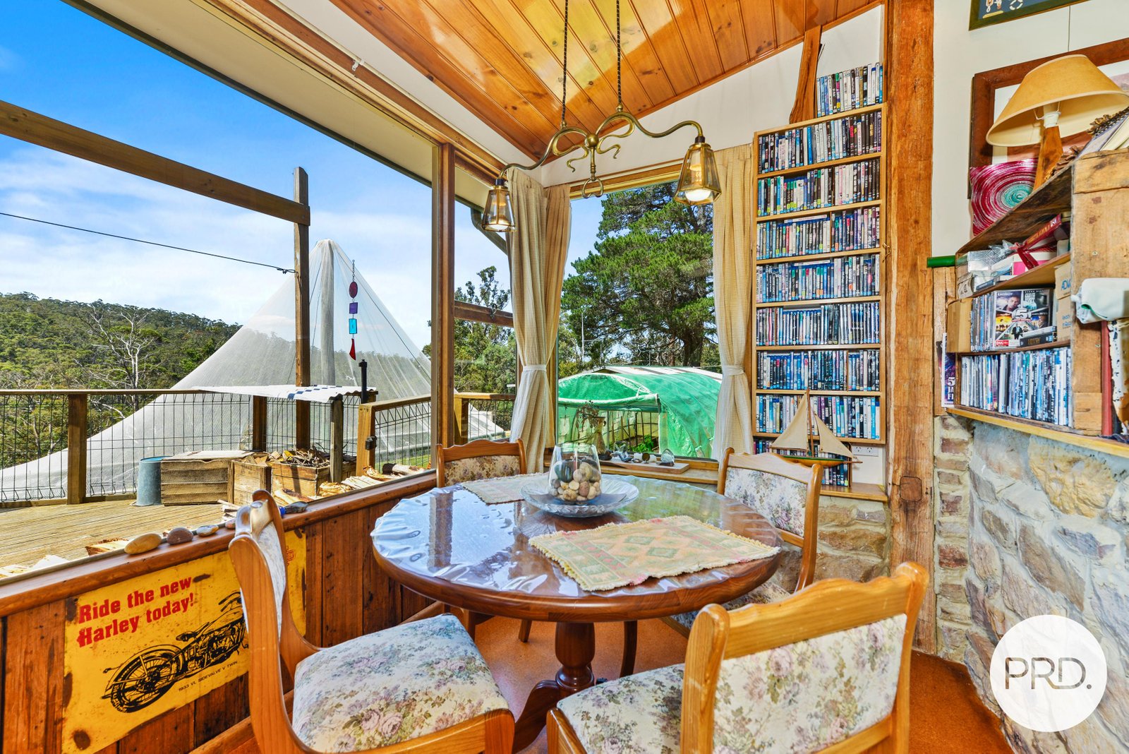 200 Clarks Road DROMEDARY 6