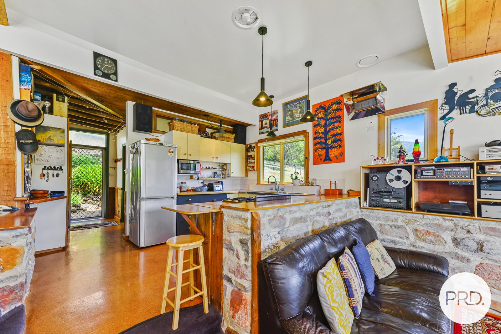 200 Clarks Road DROMEDARY 9