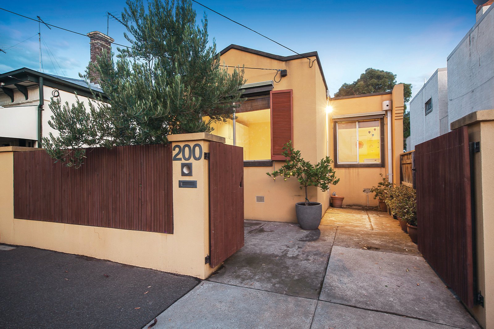200 Heath Street Port Melbourne 359664 Marshall White