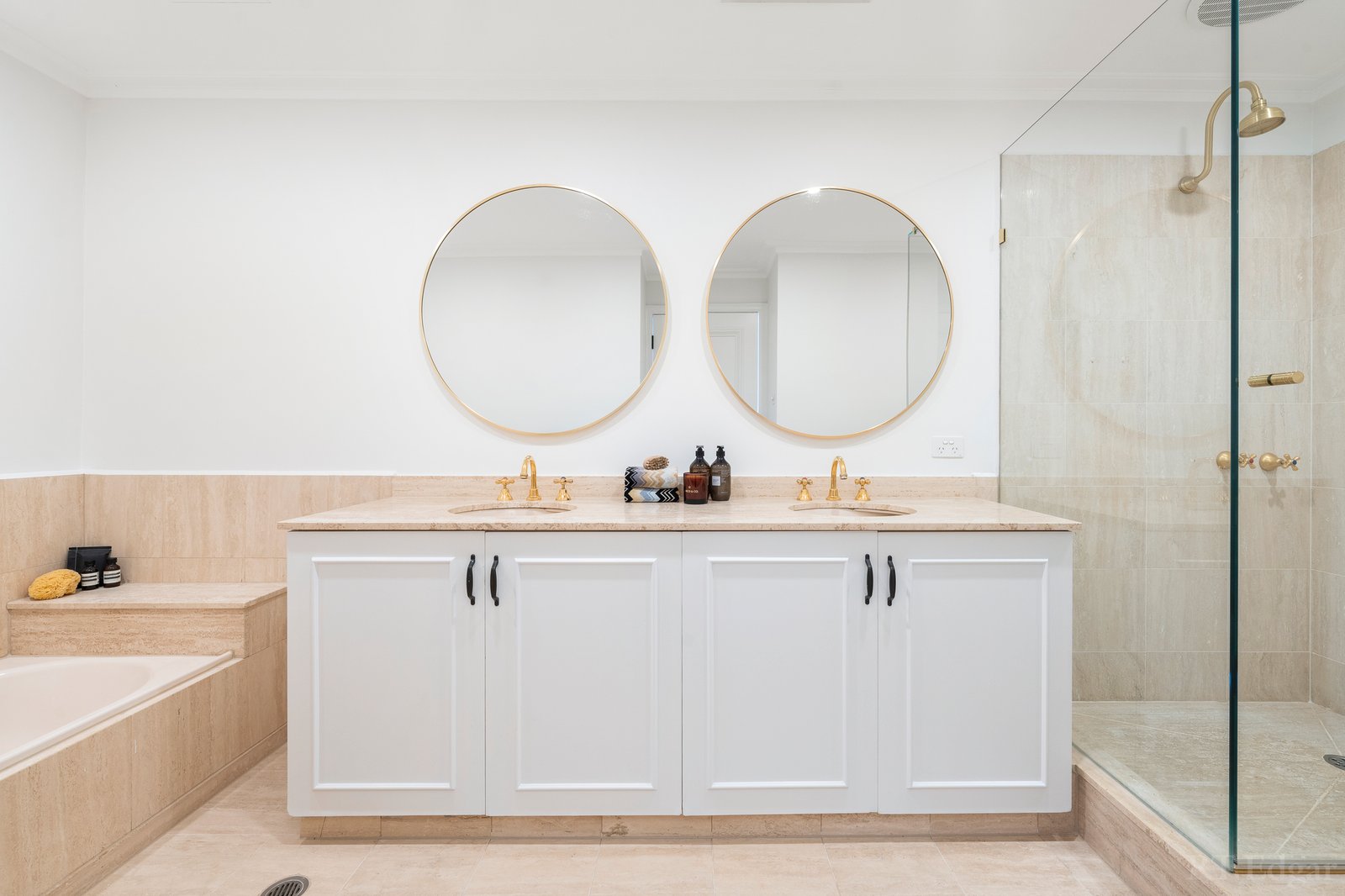 Real Estate and Property in 200 Walsh Street, South Yarra, VIC