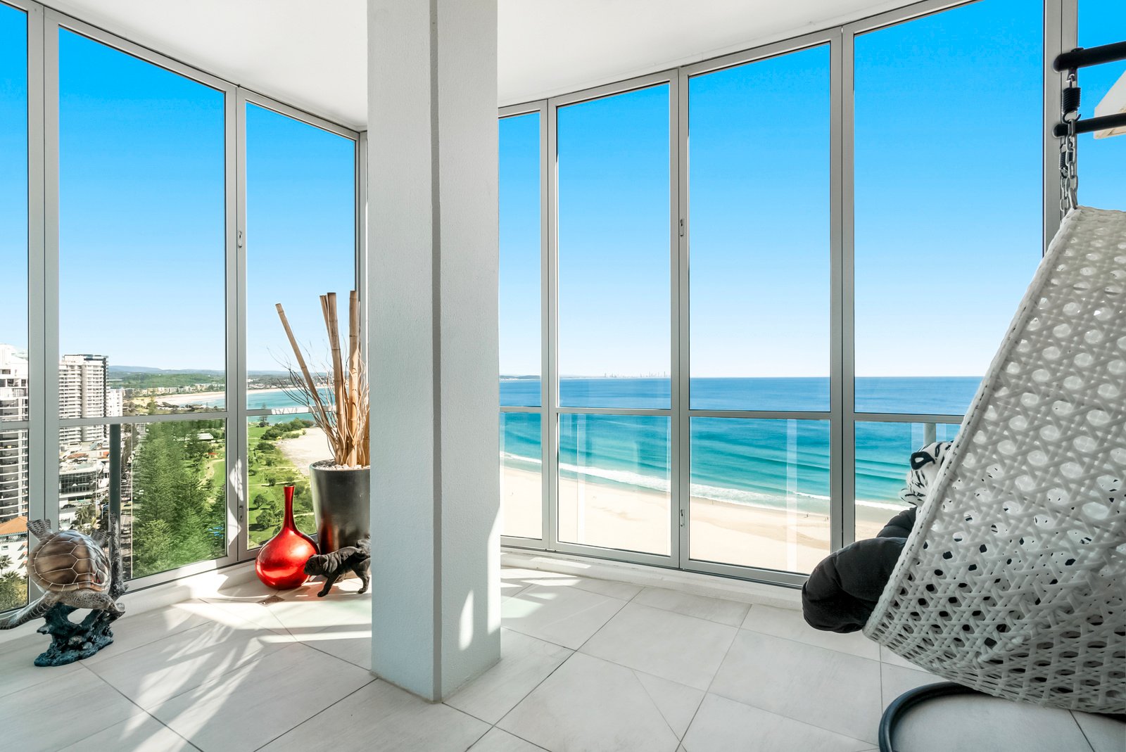 2001/120 Marine Pde  COOLANGATTA 11