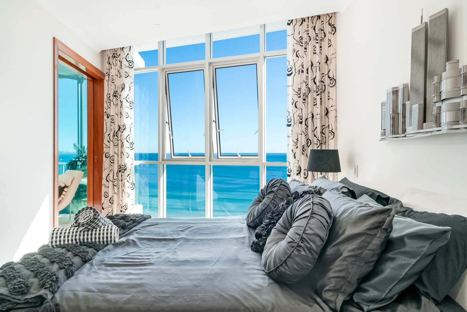 2001/120 Marine Pde  COOLANGATTA 15