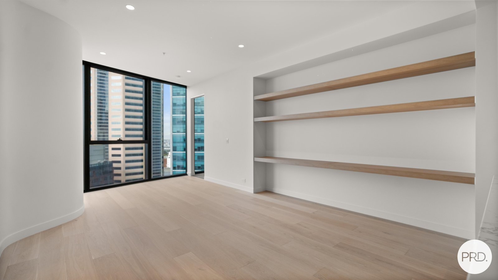 2003/63 La Trobe Street MELBOURNE 6