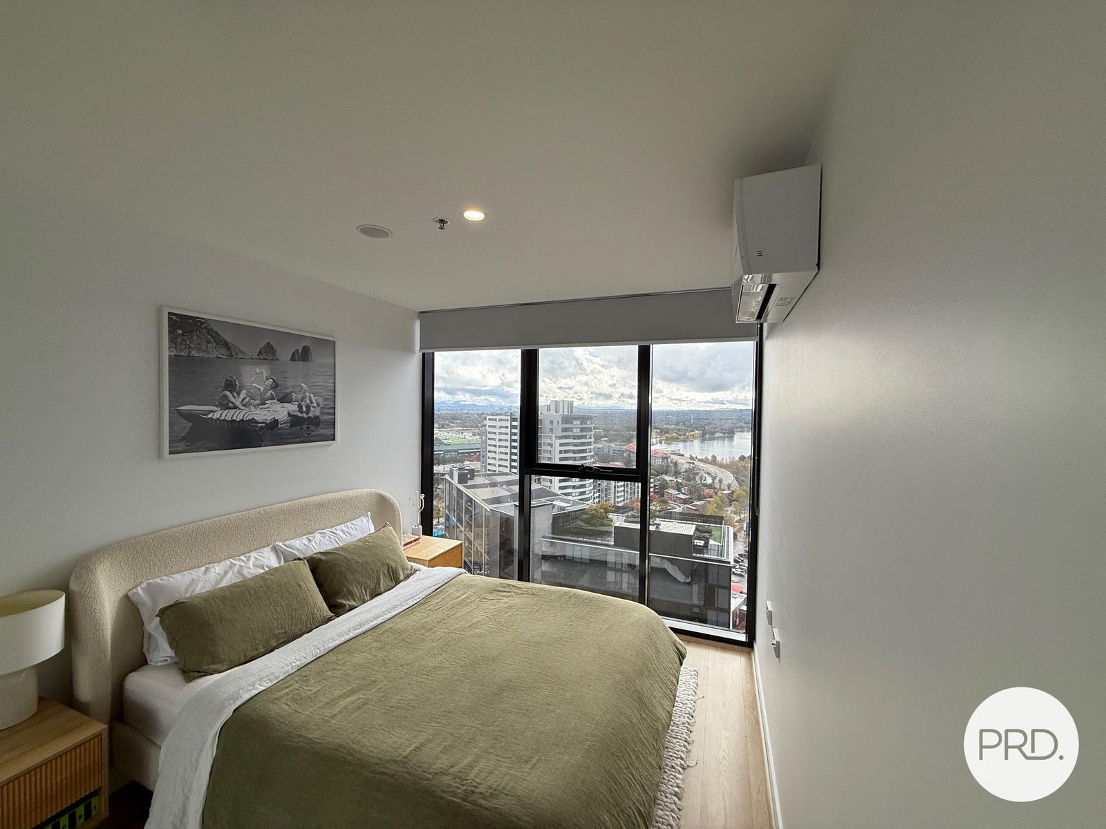 2004/2 Grazier Lane BELCONNEN 8