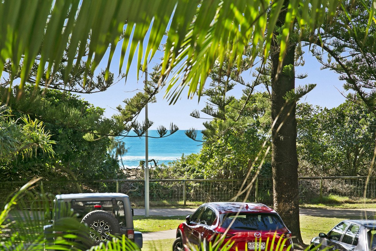 2004/220 The Esplanade Burleigh Heads 7