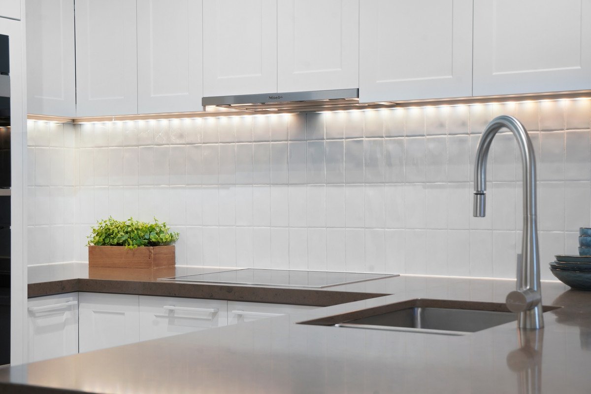 2004/220 The Esplanade Burleigh Heads 24