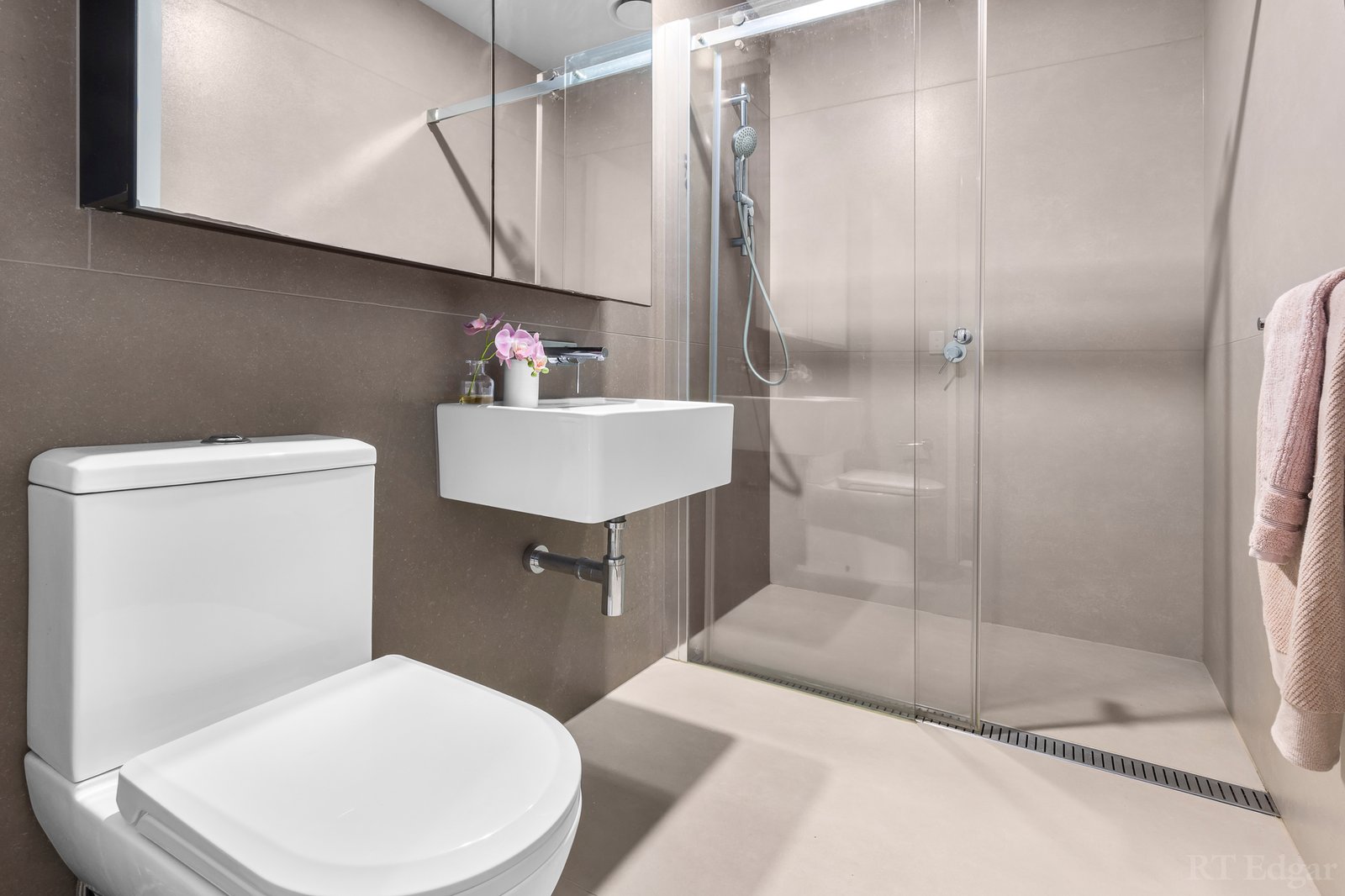 Real Estate and Property in 2005/568 Collins Street, Melbourne, VIC