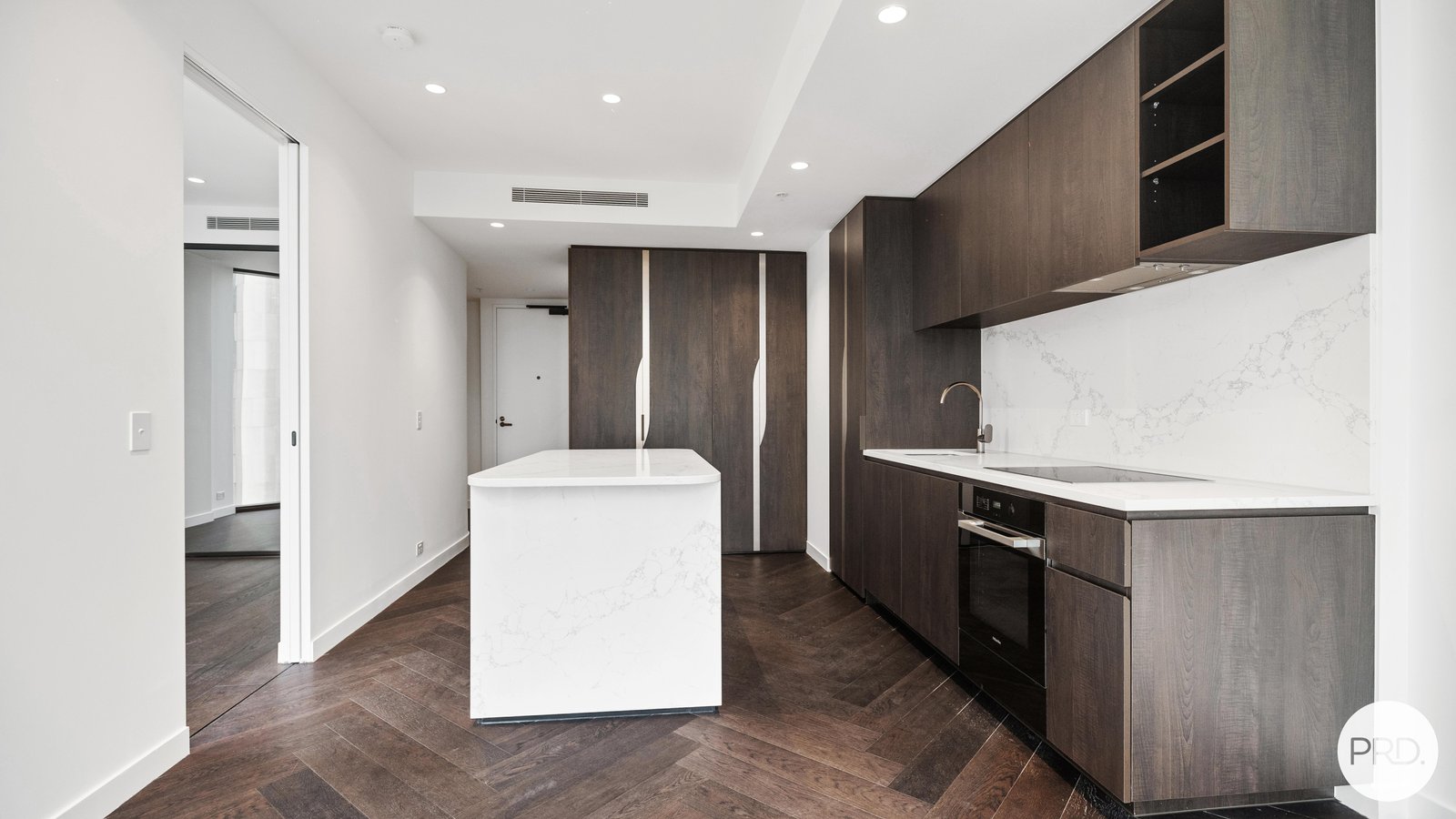 2005/63 La Trobe Street MELBOURNE 1