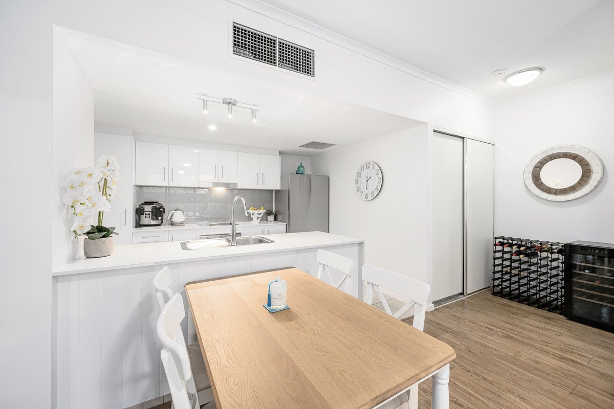 2008/1 Ocean Street BURLEIGH HEADS 7