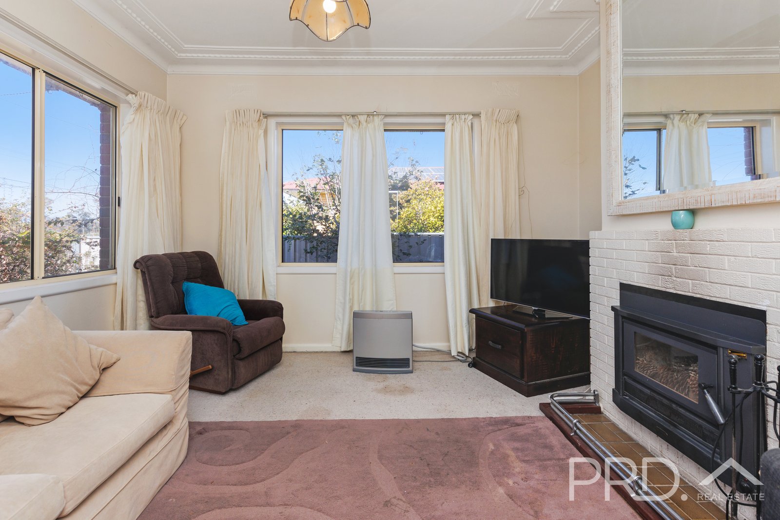 201 Capper Street TUMUT 2