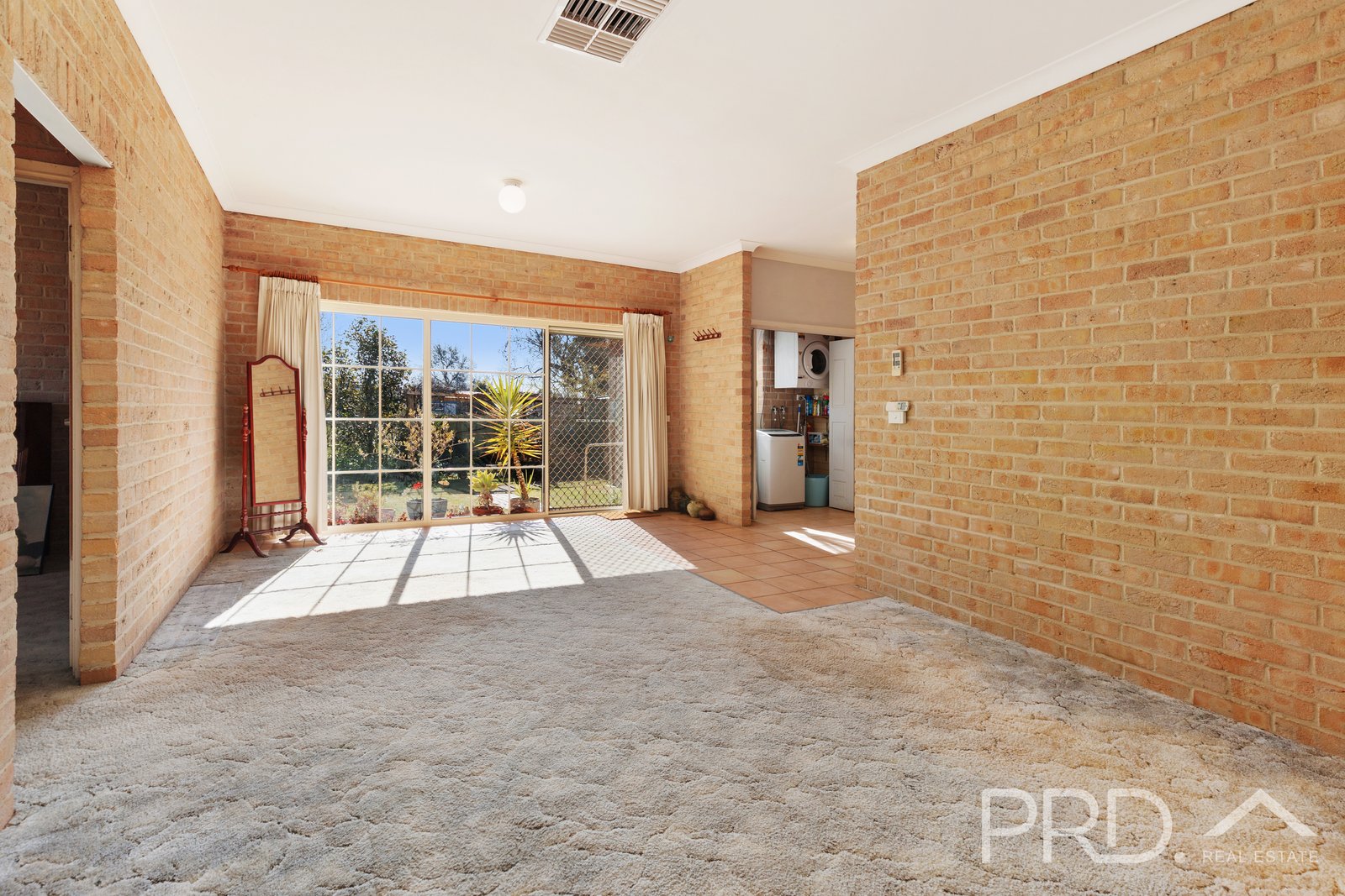 201 Capper Street TUMUT 9