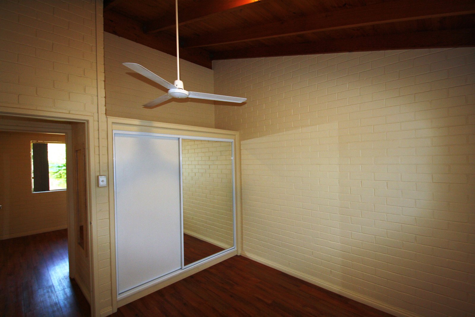 20/1 Charles Road CABLE BEACH 8