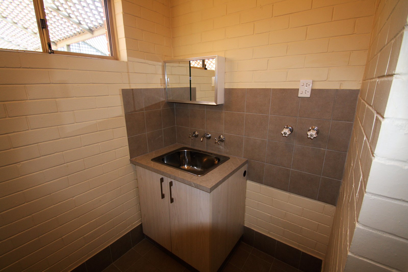 20/1 Charles Road CABLE BEACH 14