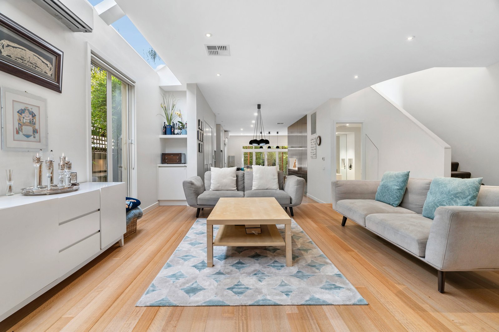 Real Estate and Property in 201 Orrong Road, St Kilda East, VIC