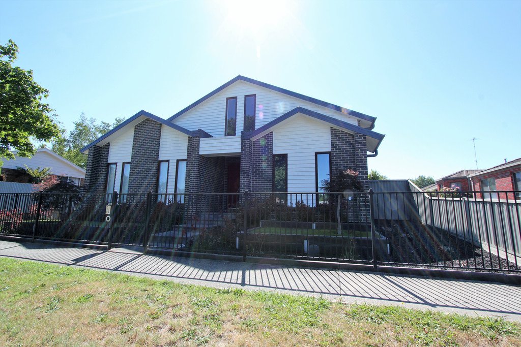 201 Ripon Street South BALLARAT CENTRAL 1