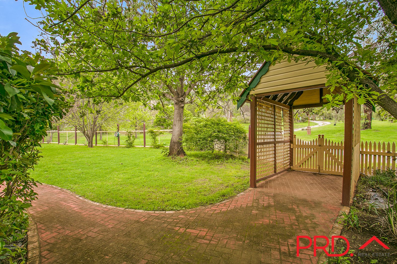 201 Stirling Road TAMWORTH 3