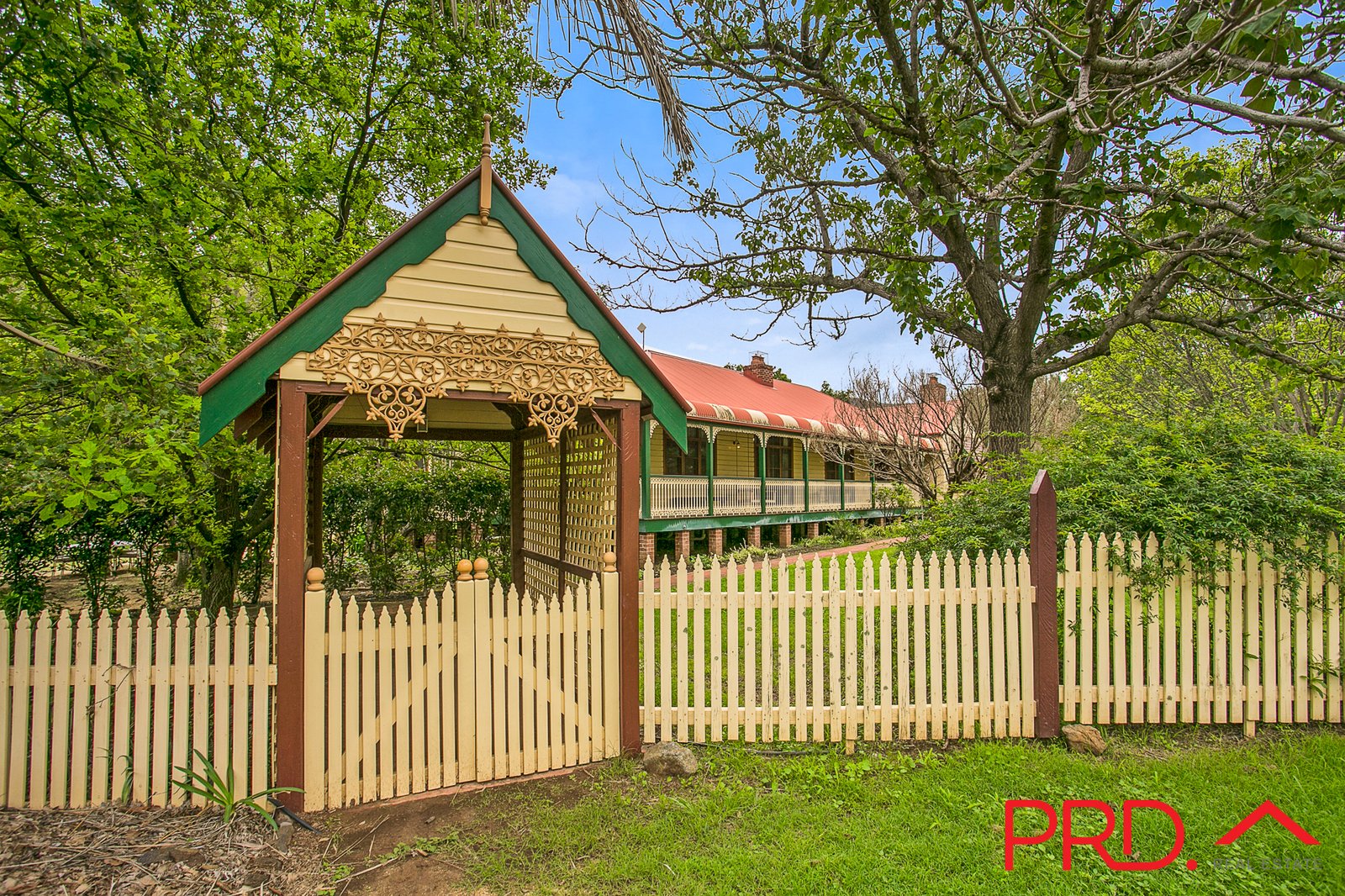 201 Stirling Road TAMWORTH 12