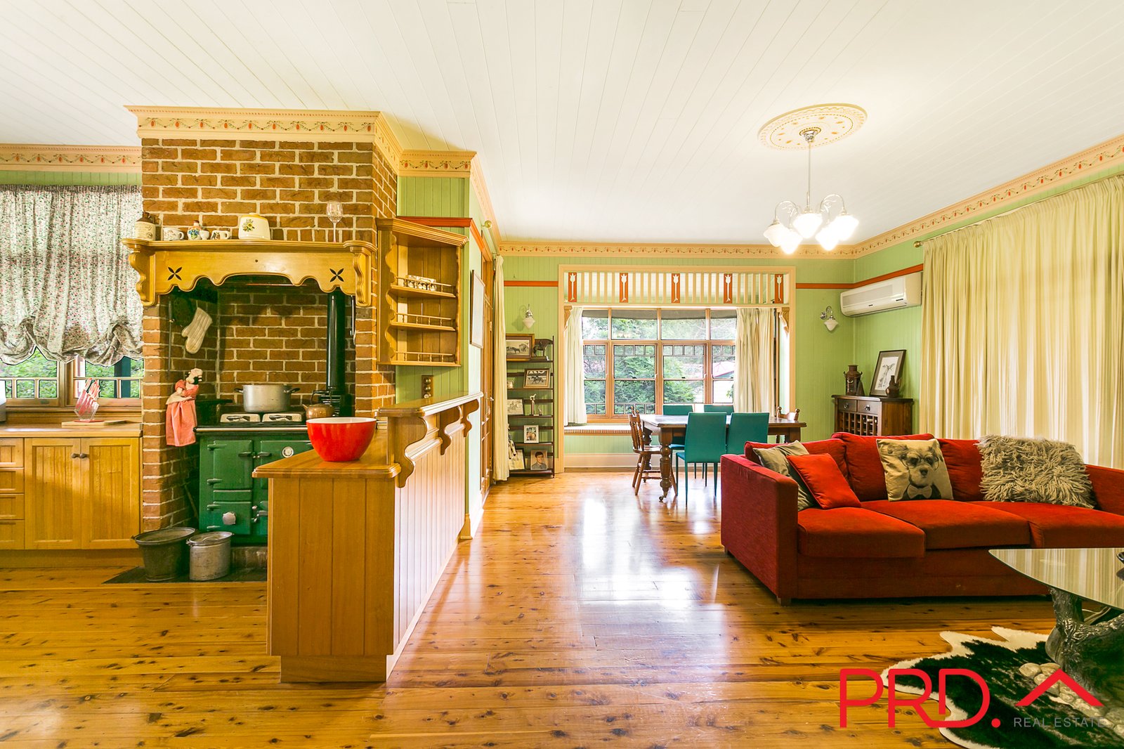 201 Stirling Road TAMWORTH 19