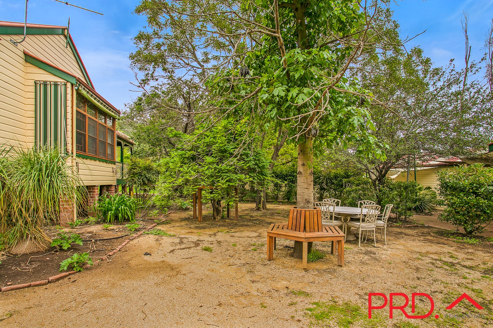 201 Stirling Road TAMWORTH 24