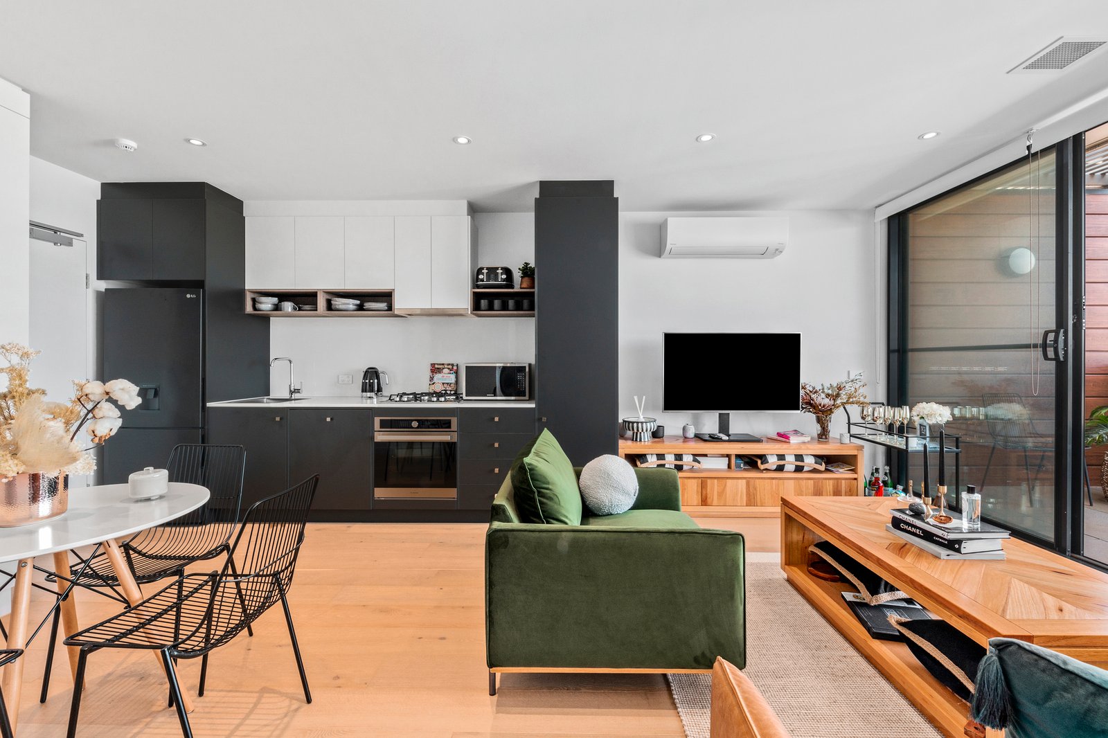 Gallery: 20/102 Colac Road