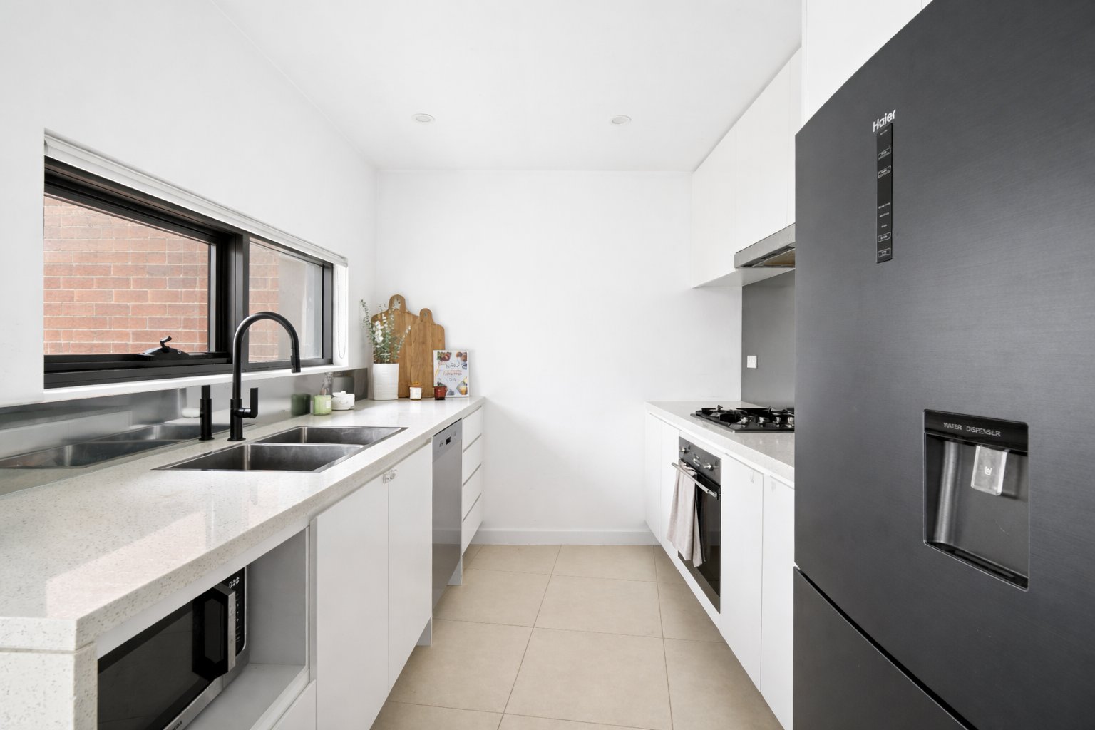 201/1 Madden Close BOTANY 3