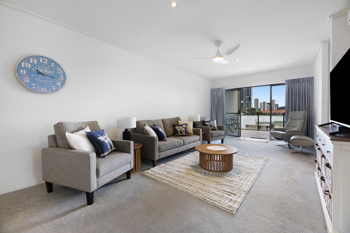 201/1 Toombul Avenue MIAMI 2