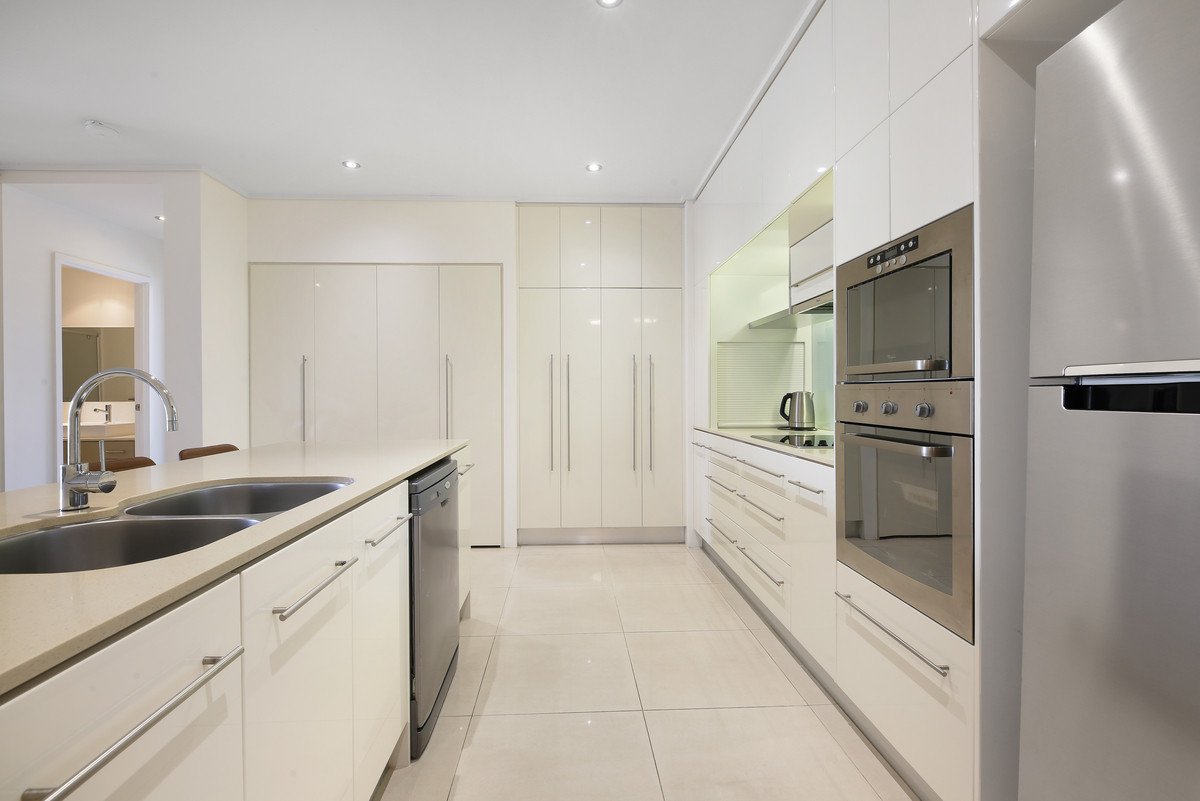 201/1 Toombul Avenue MIAMI 6