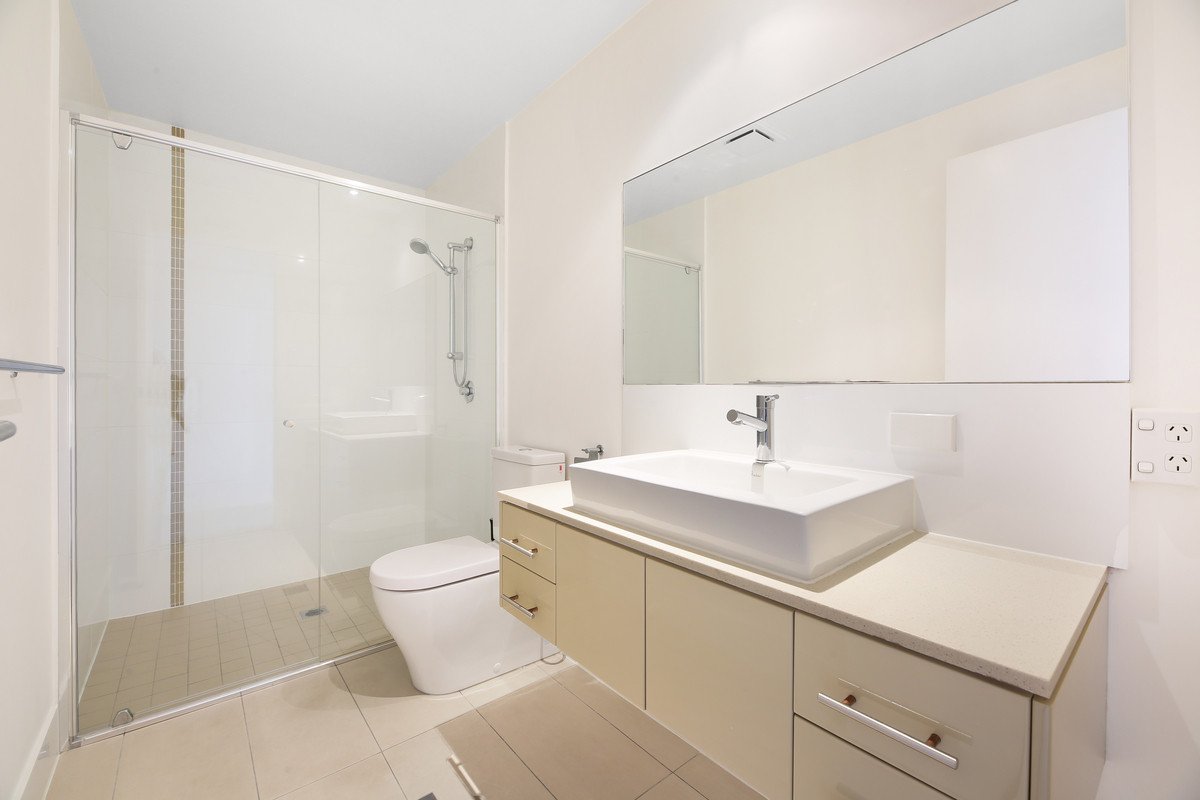 201/1 Toombul Avenue MIAMI 9