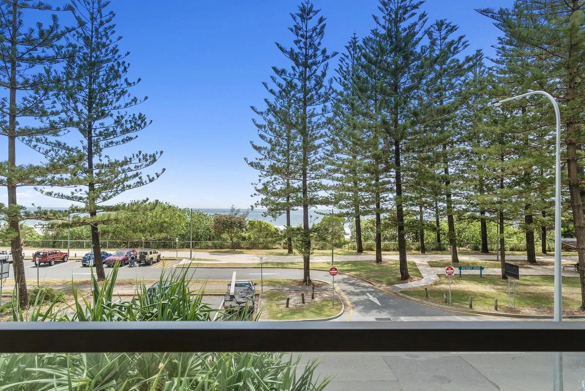 201/112 The Esplanade Burleigh Heads 8