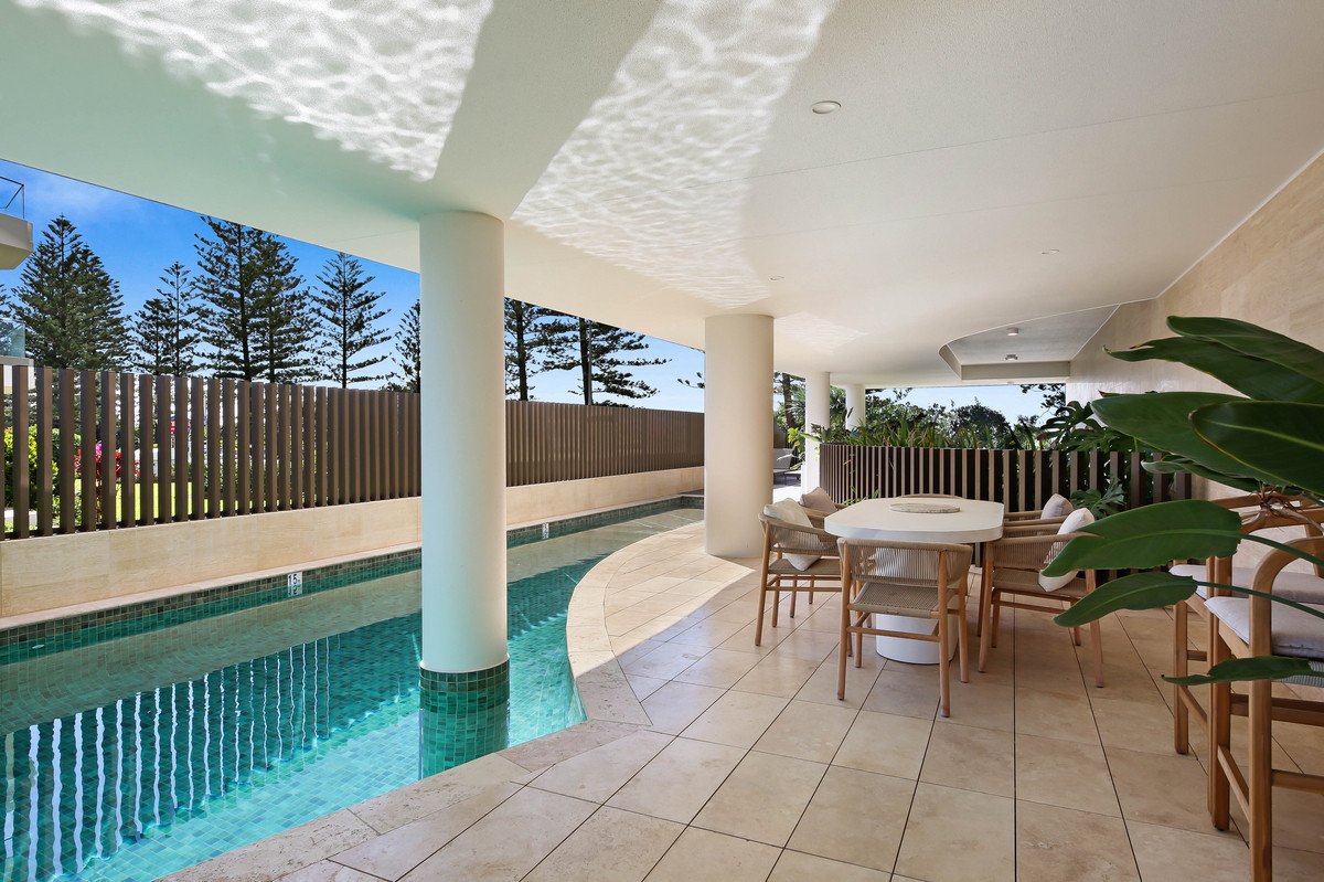 201/112 The Esplanade Burleigh Heads 17