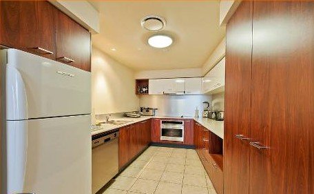 2011/23 Ferny Avenue SURFERS PARADISE 3