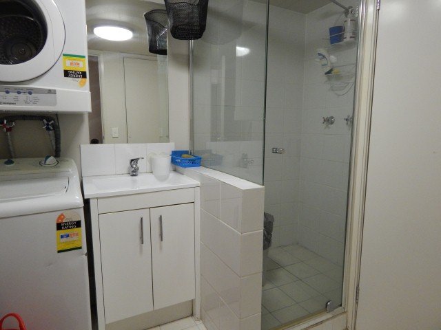 2011/23 Ferny Avenue SURFERS PARADISE 12