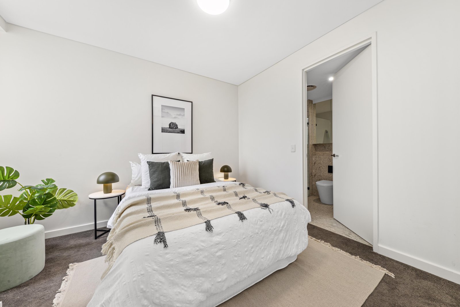 201/1445 Botany Road BOTANY 5
