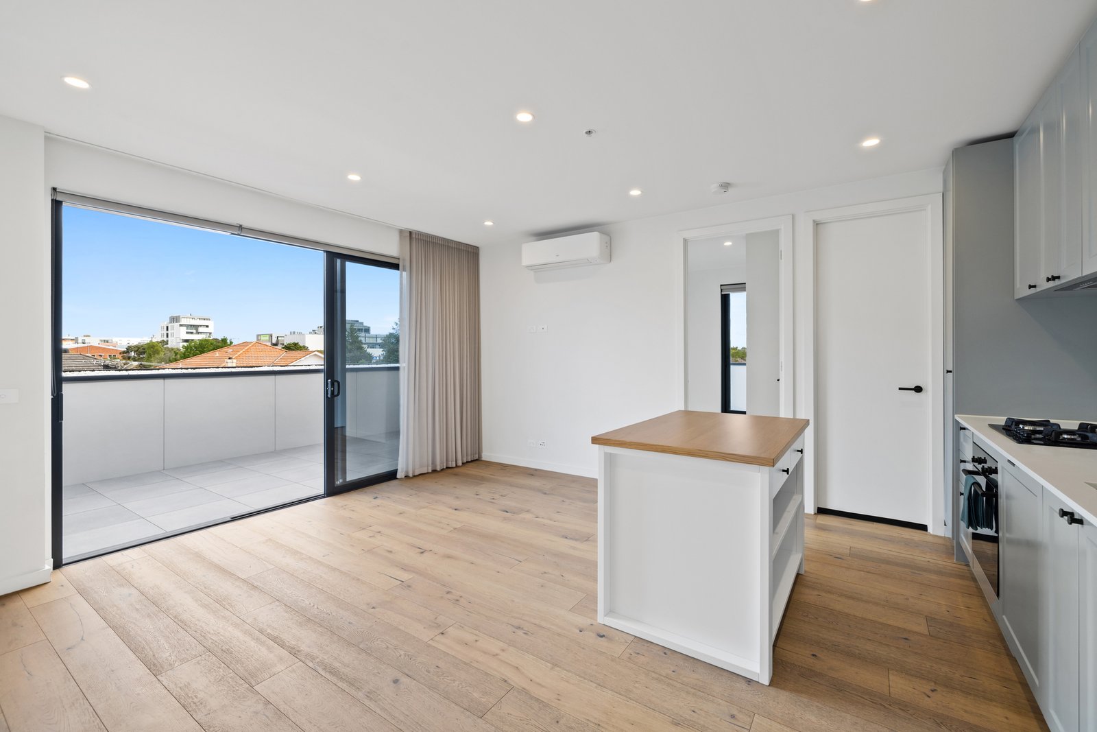 Gallery: 201/15 Hamilton Street