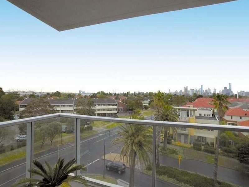 Gallery: 201/159 Beach Street