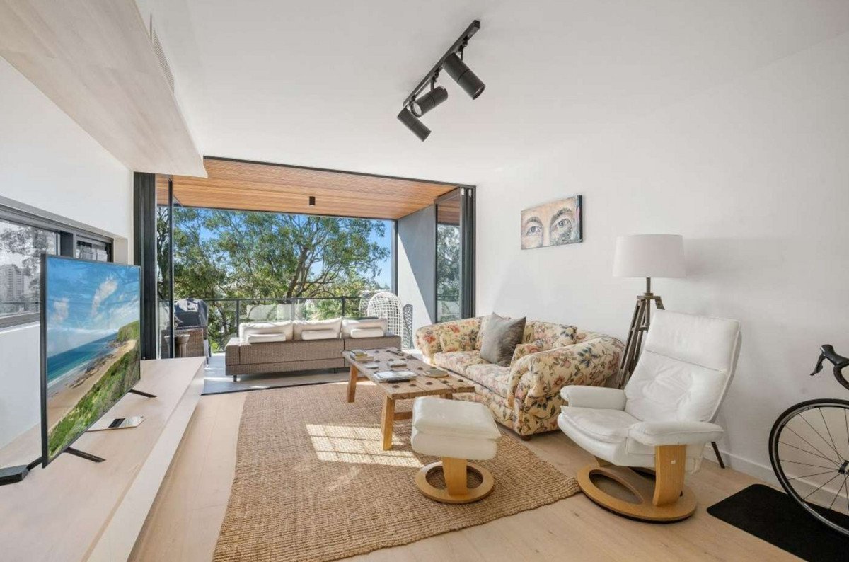 201/24 East Street Burleigh Heads 6