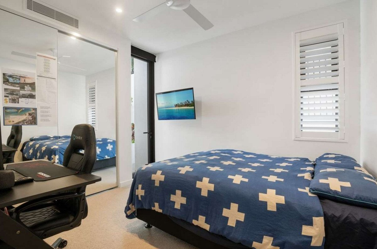 201/24 East Street Burleigh Heads 13