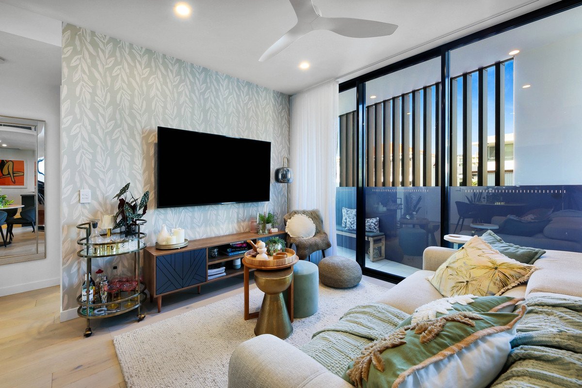 201/3 Twenty Third Avenue Palm Beach 6