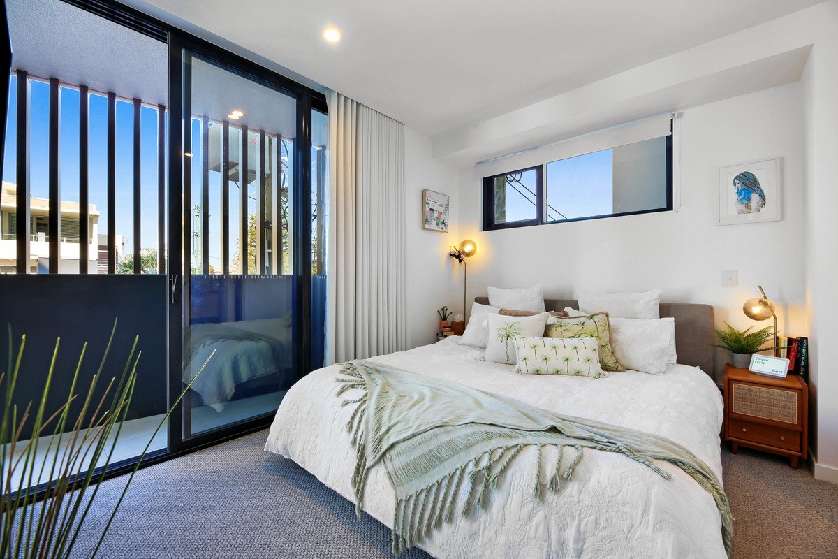 201/3 Twenty Third Avenue Palm Beach 9