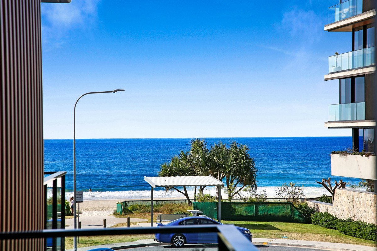 201/3 Twenty Third Avenue Palm Beach 15