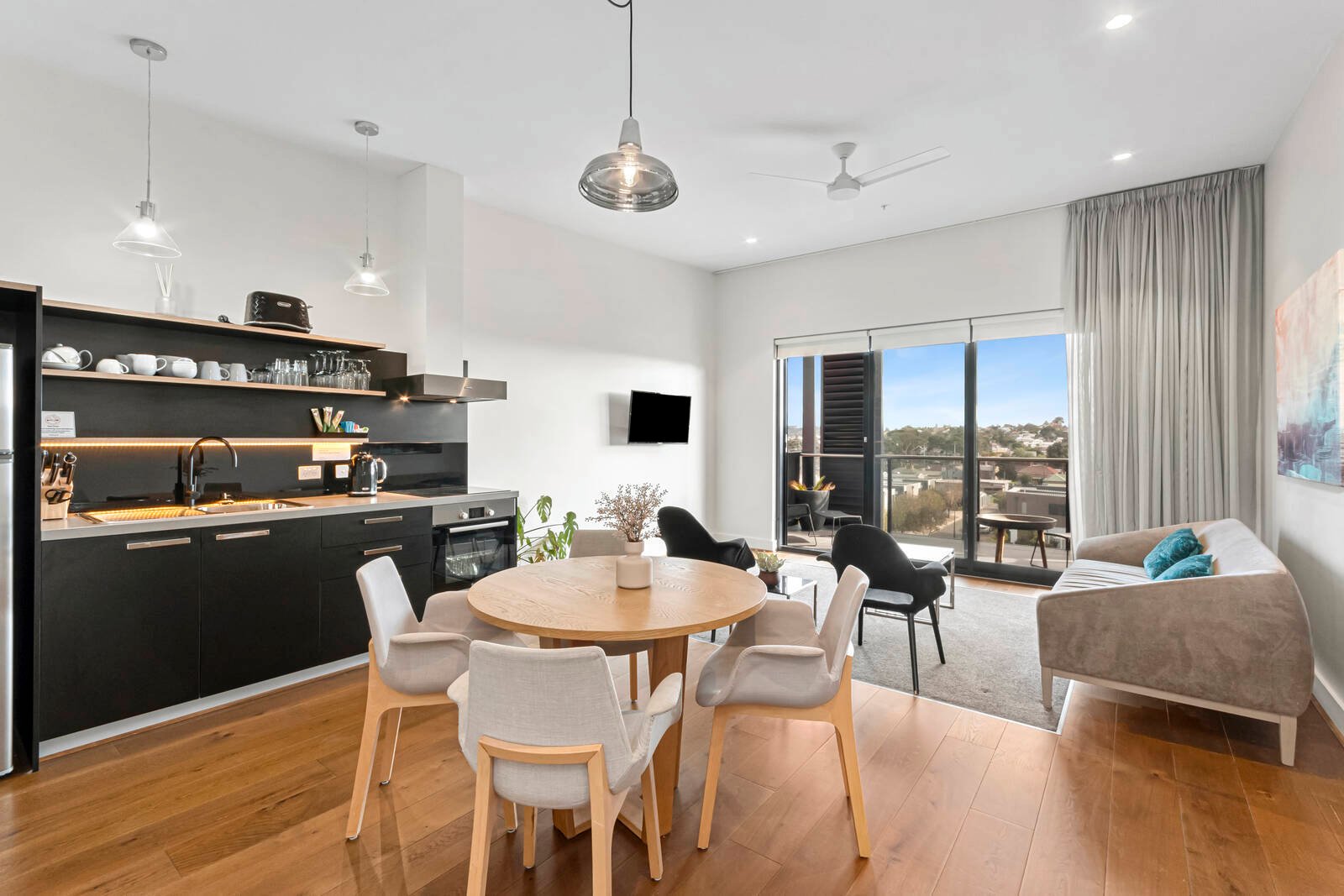Gallery: 201/312-320 Moorabool Street