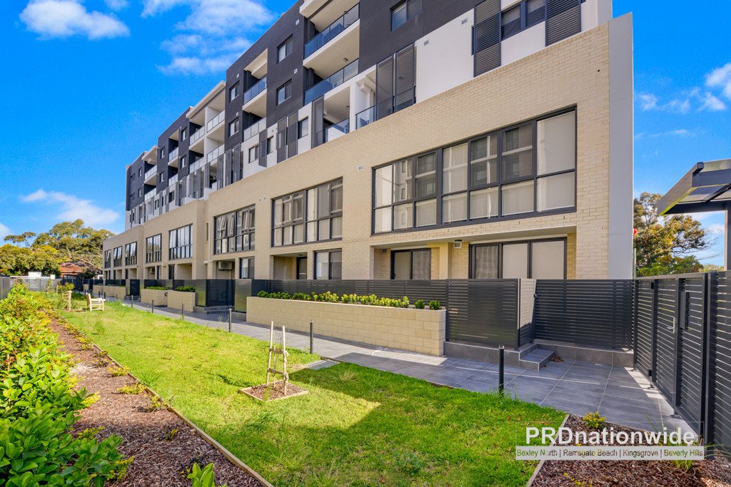 201/315 Taren Point Road CARINGBAH 1