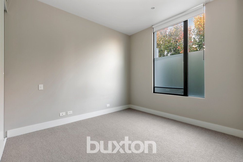 Gallery: 201/33 Crisp Street