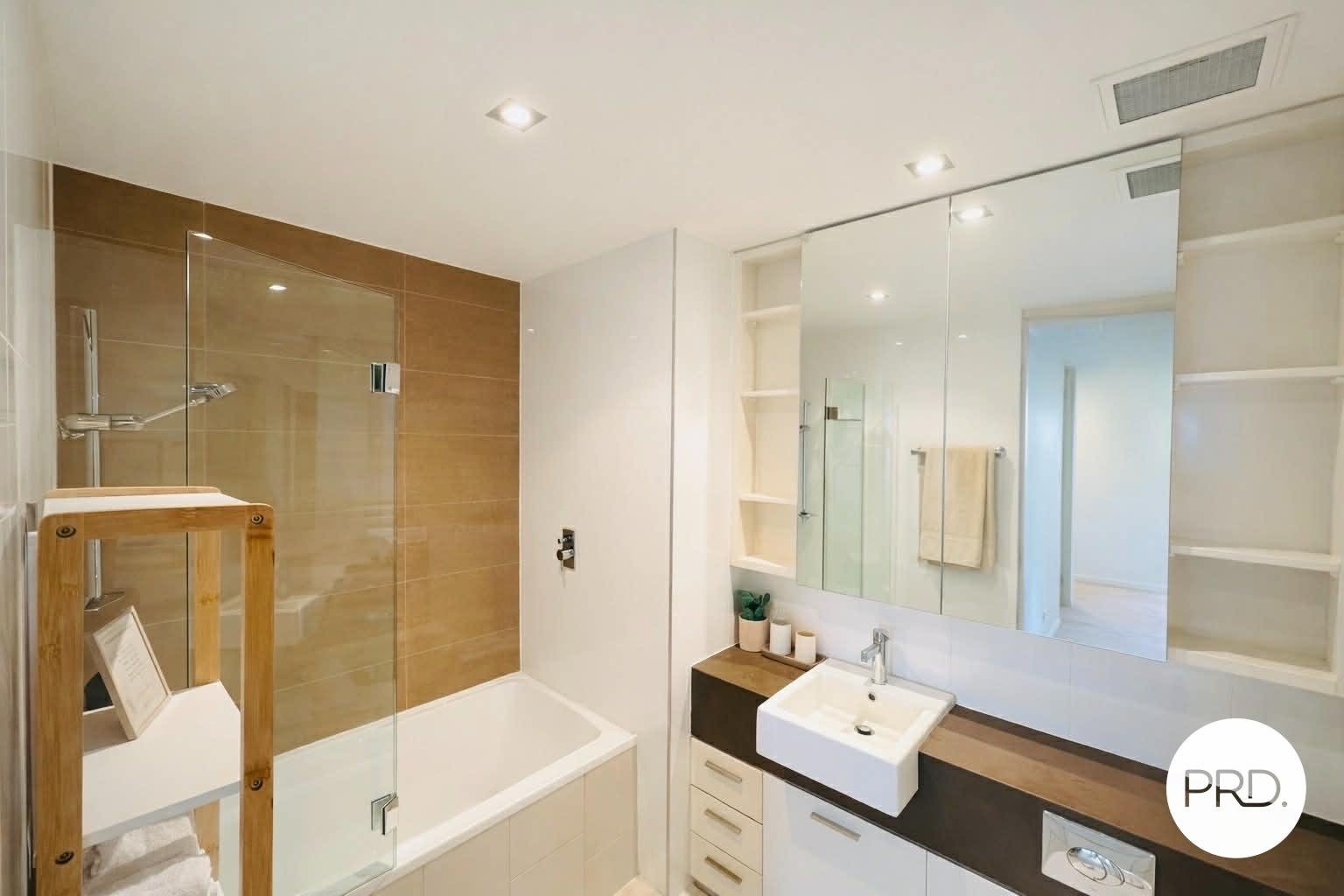 201/35 Lord Street GLADSTONE CENTRAL 10