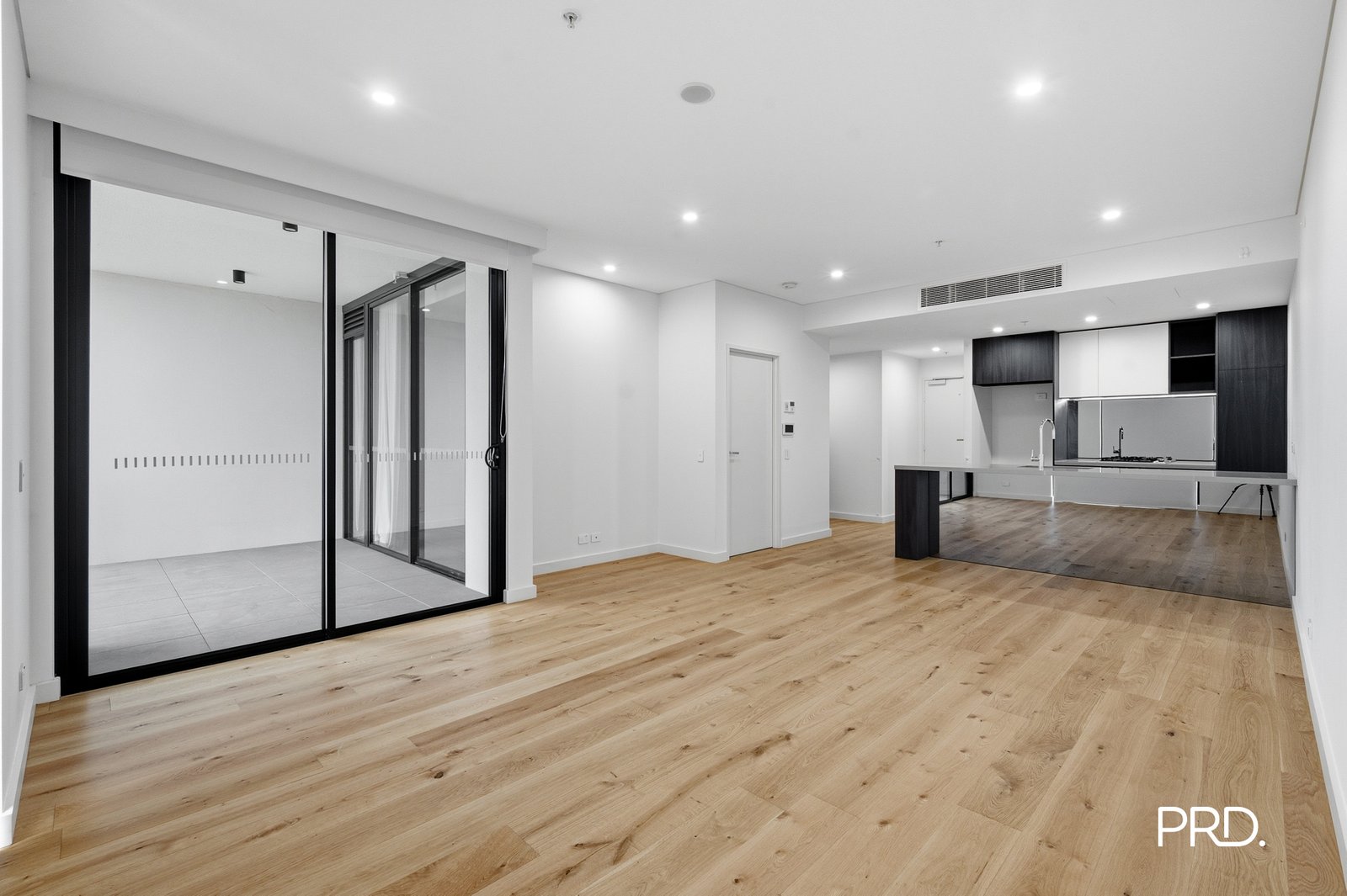 201/4B Retreat Drive PENRITH 3