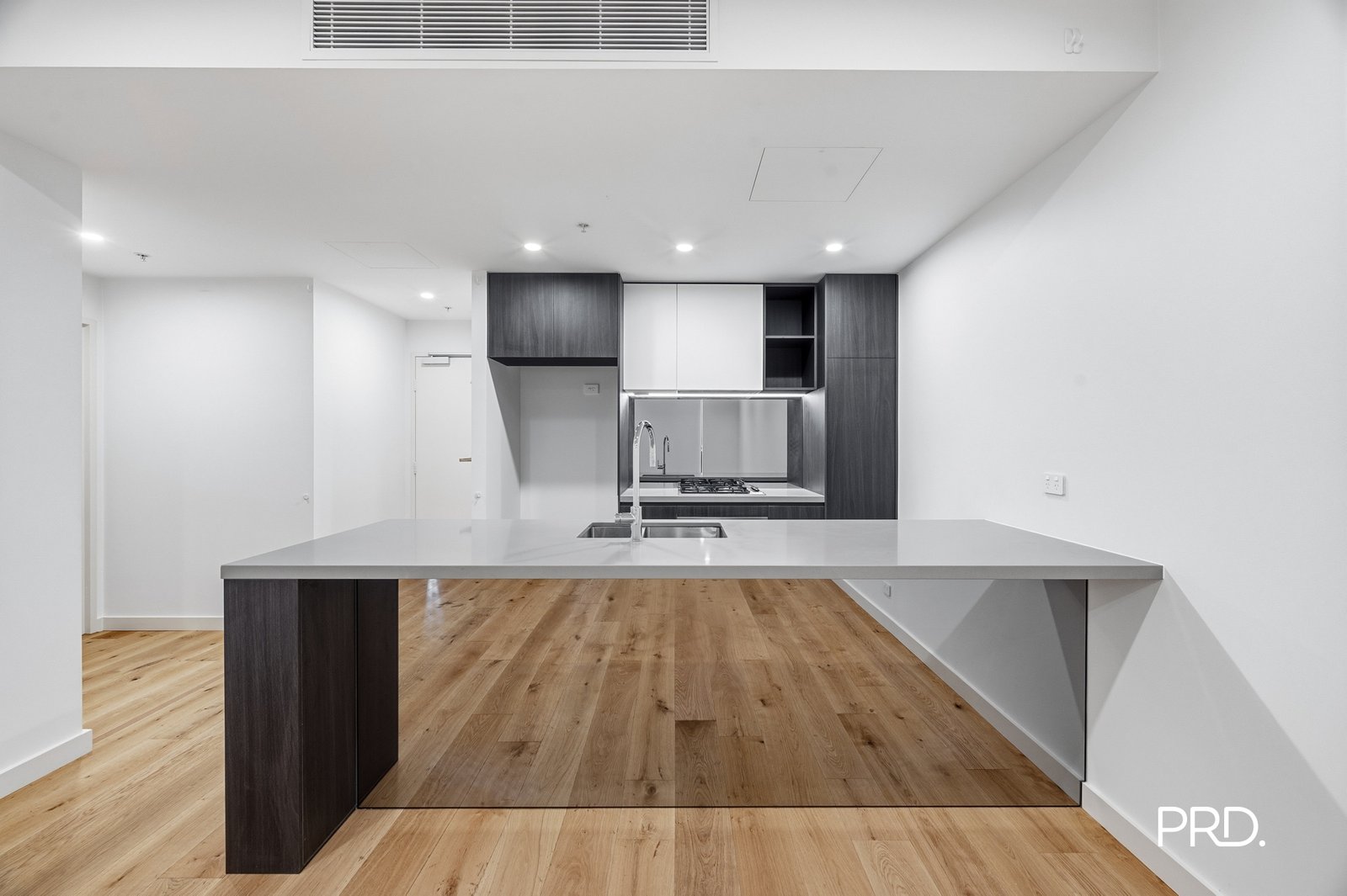 201/4B Retreat Drive PENRITH 6