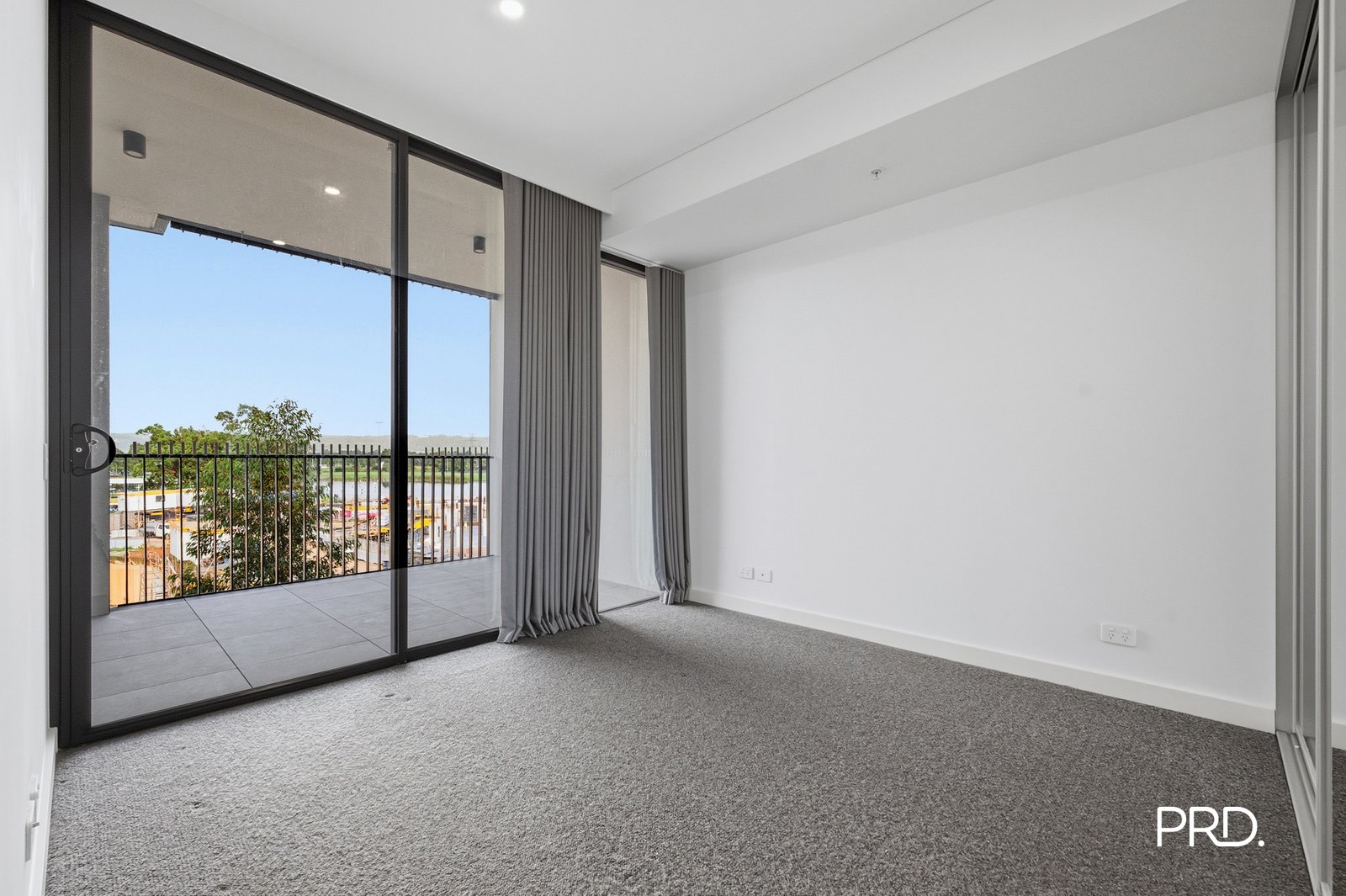 201/4B Retreat Drive PENRITH 8